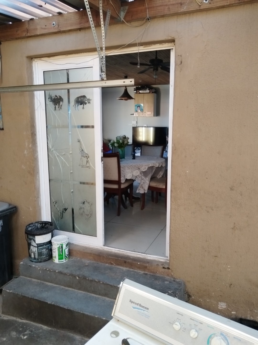 4 Bedroom Property for Sale in Erica Township Western Cape